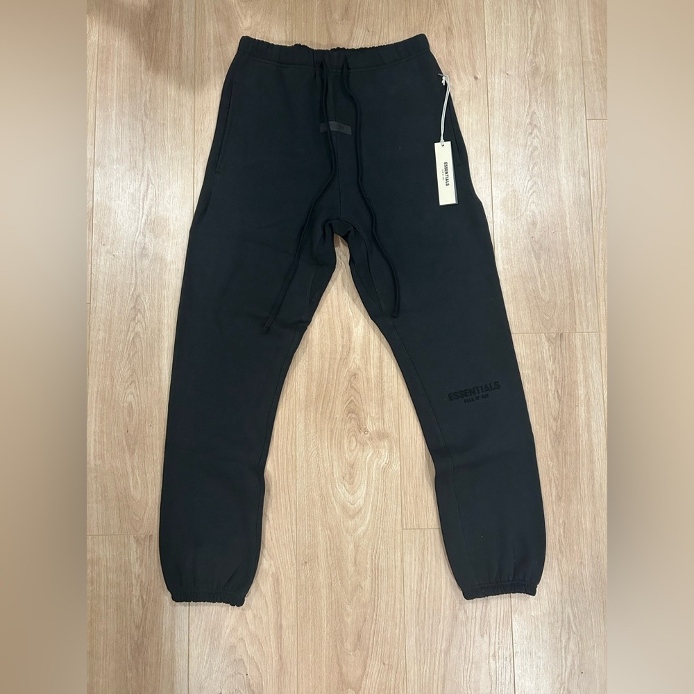 Black essential sweats